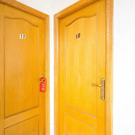Ayuntamiento Hostal *